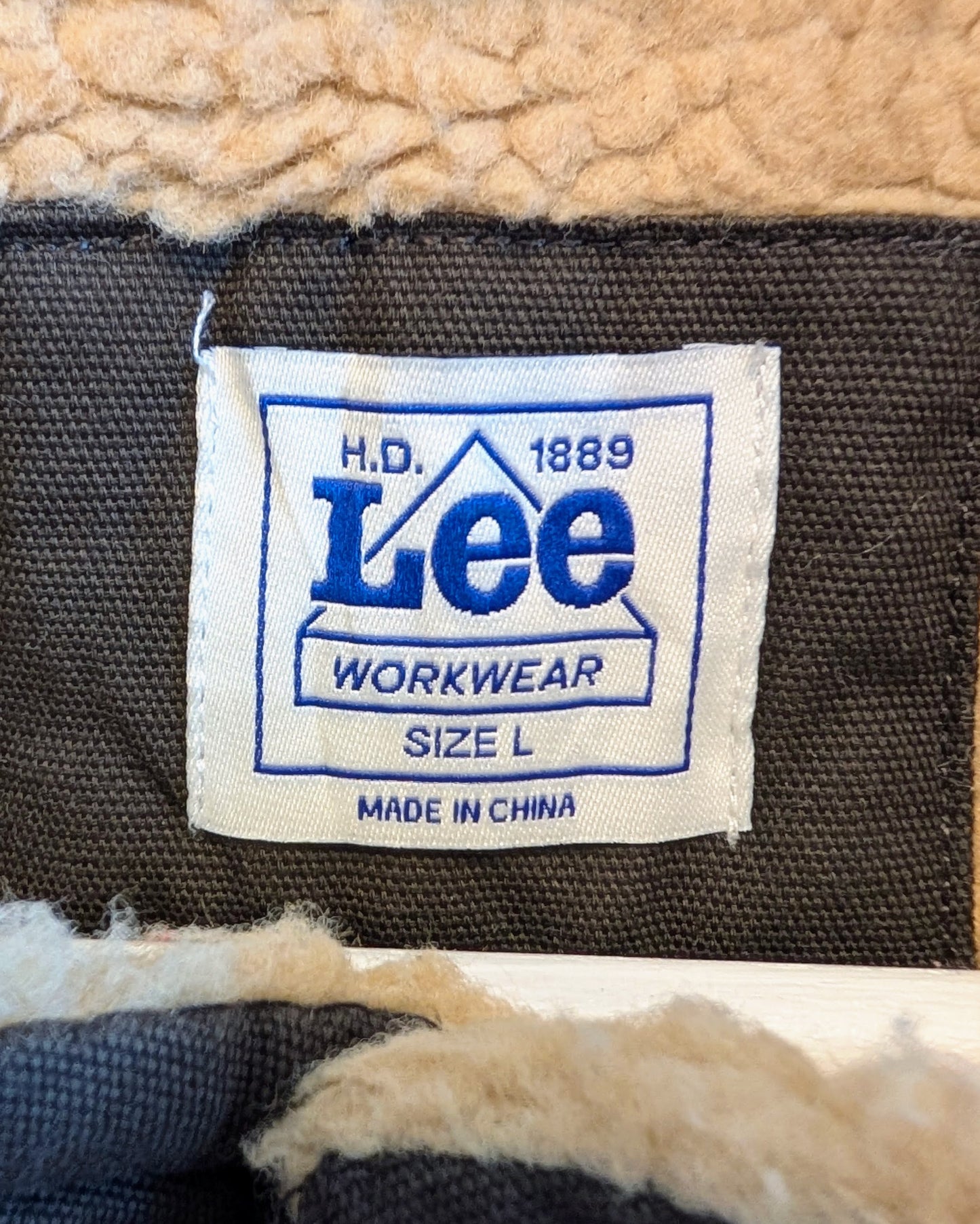 Lee Vest - Size L - Grade B