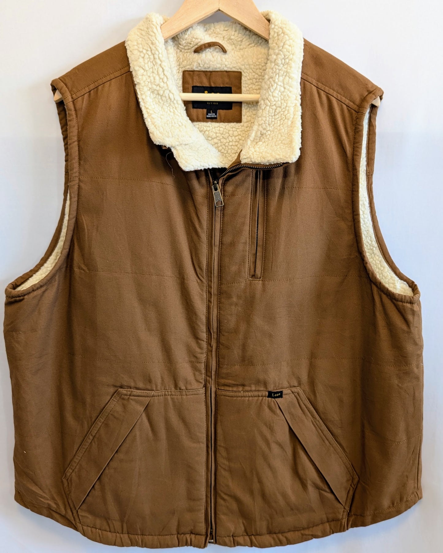 Lee Vest - Size L - Grade B