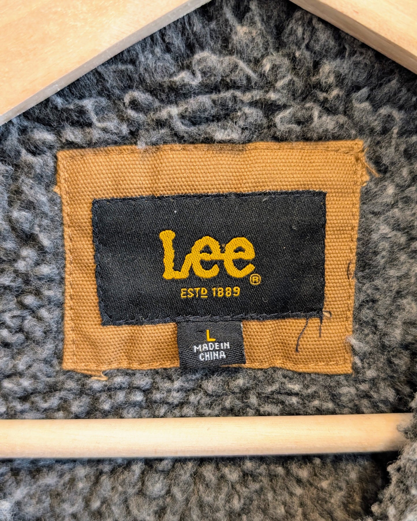 Lee Vest - Size L - Grade B