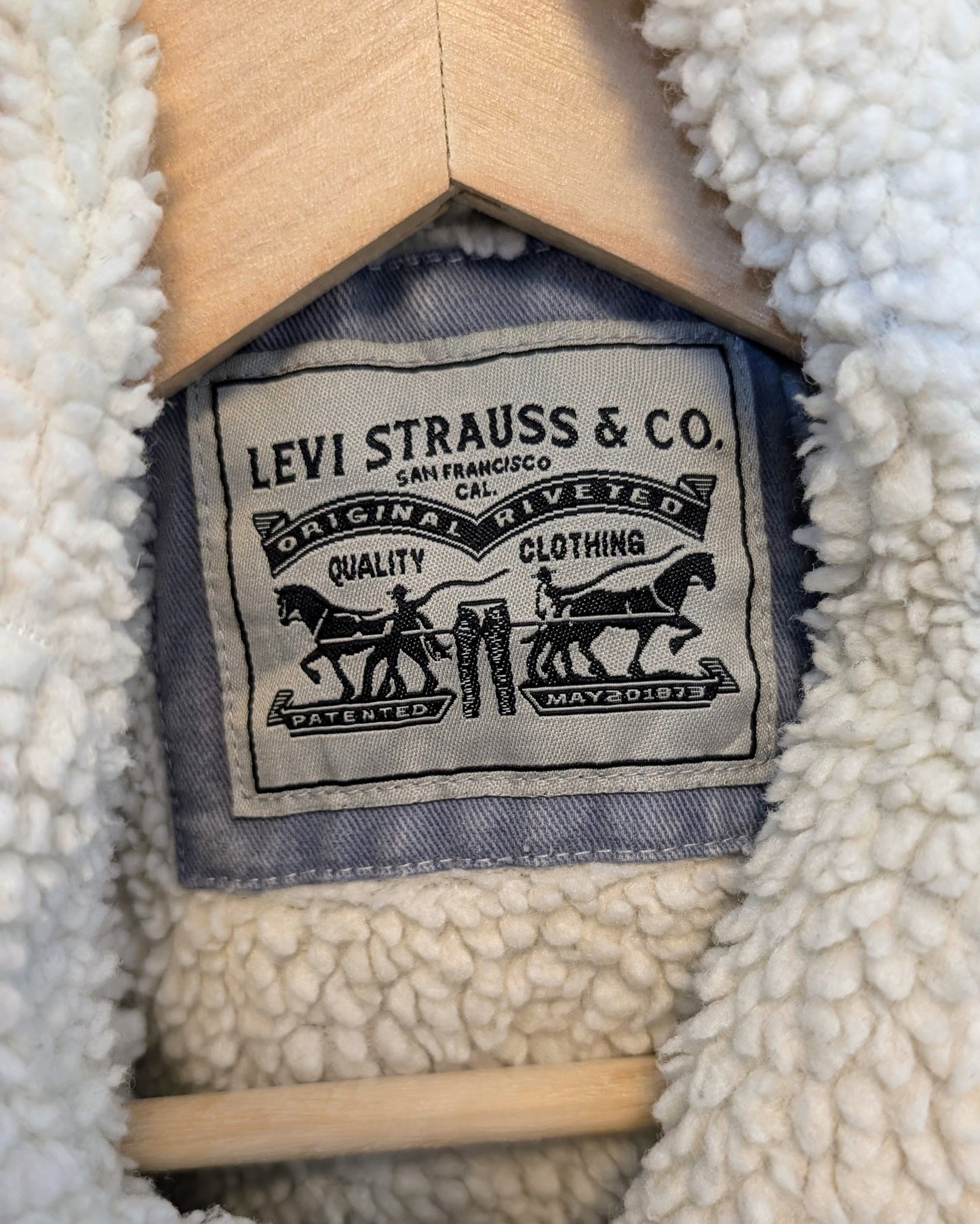Levi's Sherpa Denim Jacket - Size L - Grade A